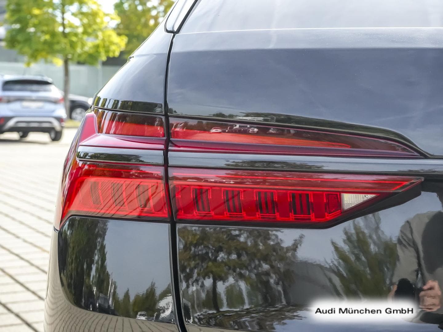 Bild über - für weitere Informationen kontaktieren Sie den Audi Partner