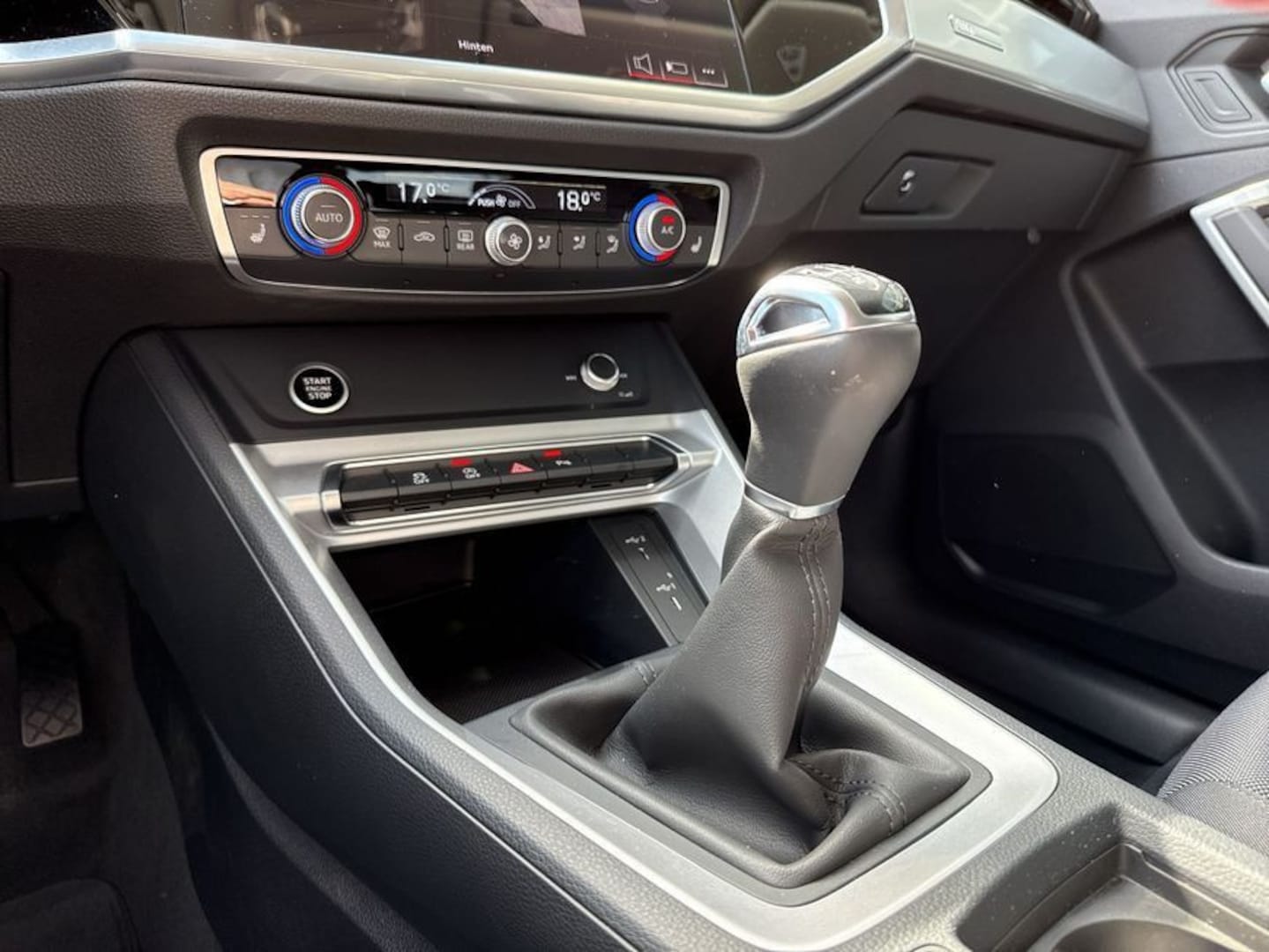 Bild über Audi Q3 S line 35 TFSI Schaltgetriebe - für weitere Informationen kontaktieren Sie den Audi Partner