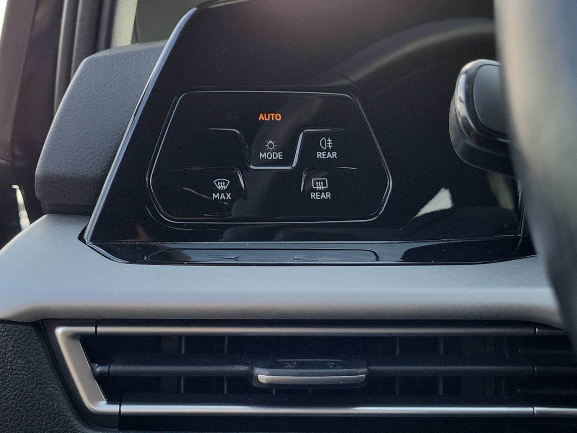 Volkswagen Golf Life