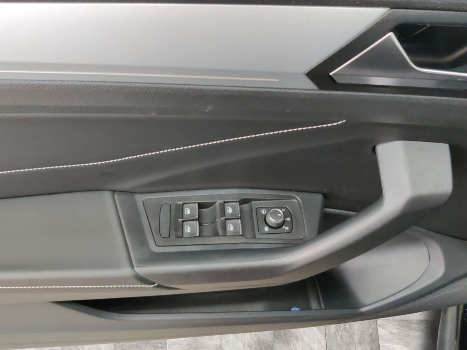Volkswagen T-Roc Cabriolet – Bild 10