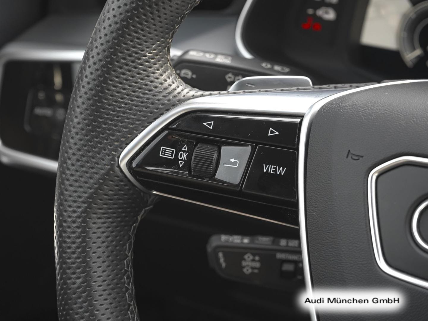 Bild über - für weitere Informationen kontaktieren Sie den Audi Partner