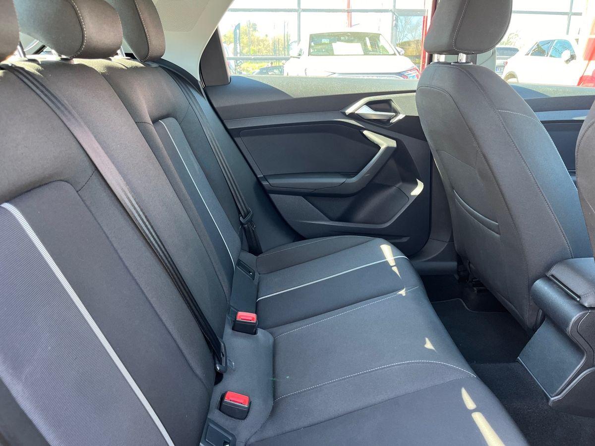 Image about Audi A1 Sportback Design 25 TFSI 70 kW (95 ch) 5 vitesses