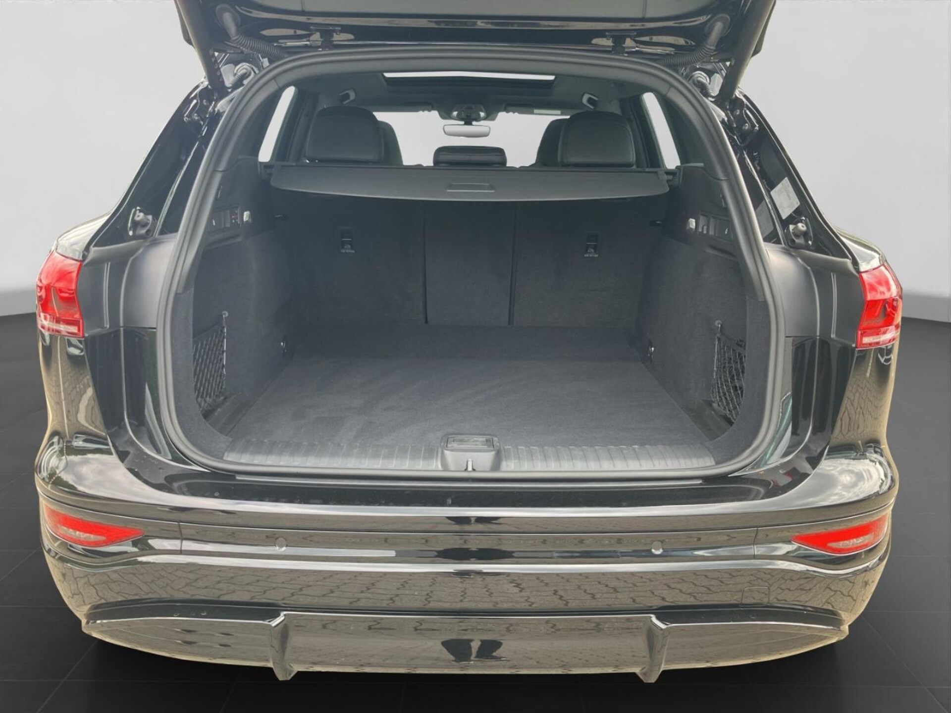 Audi Q6 SUV e-tron