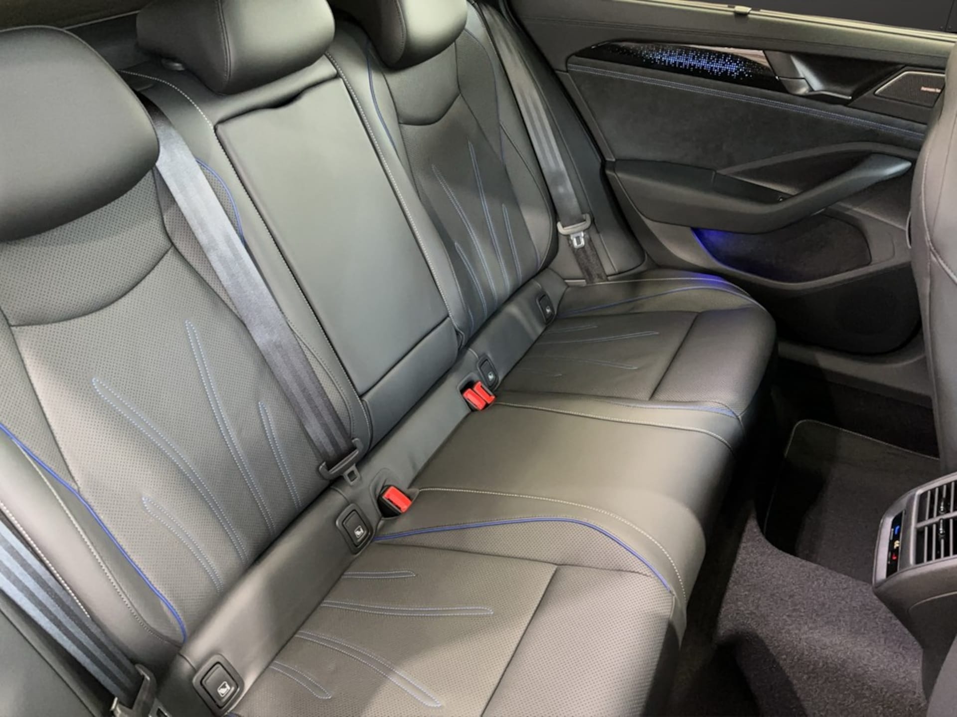 Volkswagen Passat R-Line