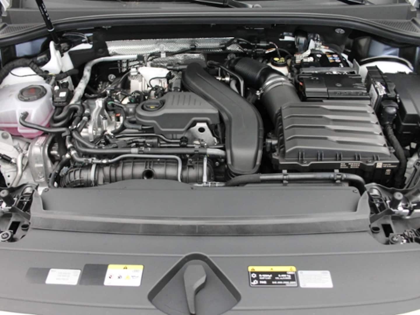 Bild über Audi Q3 SUV TFSI 110 kW S tronic - für weitere Informationen kontaktieren Sie den Audi Partner
