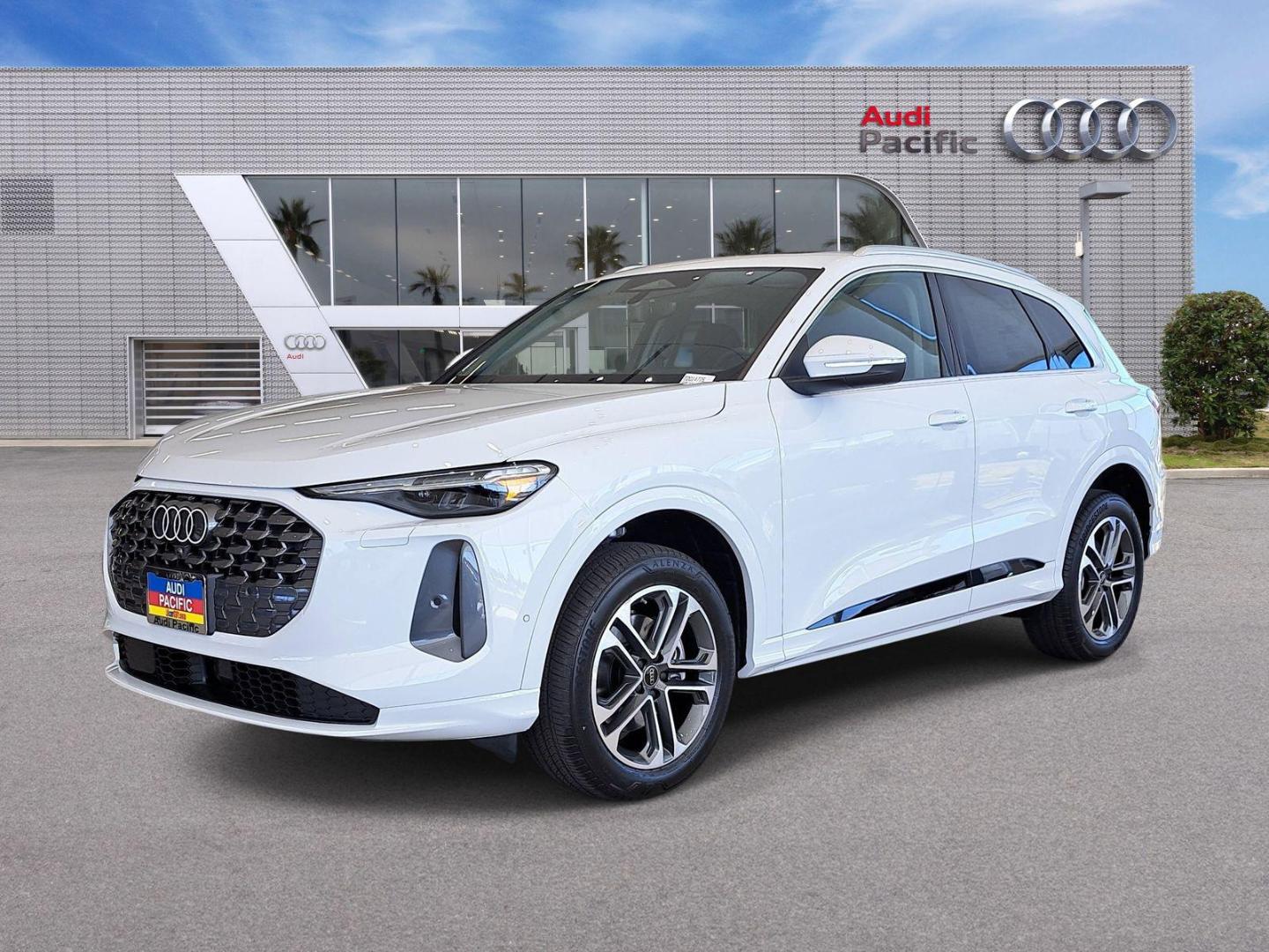 2026 Audi Q5 Premium Plus quattro's photo