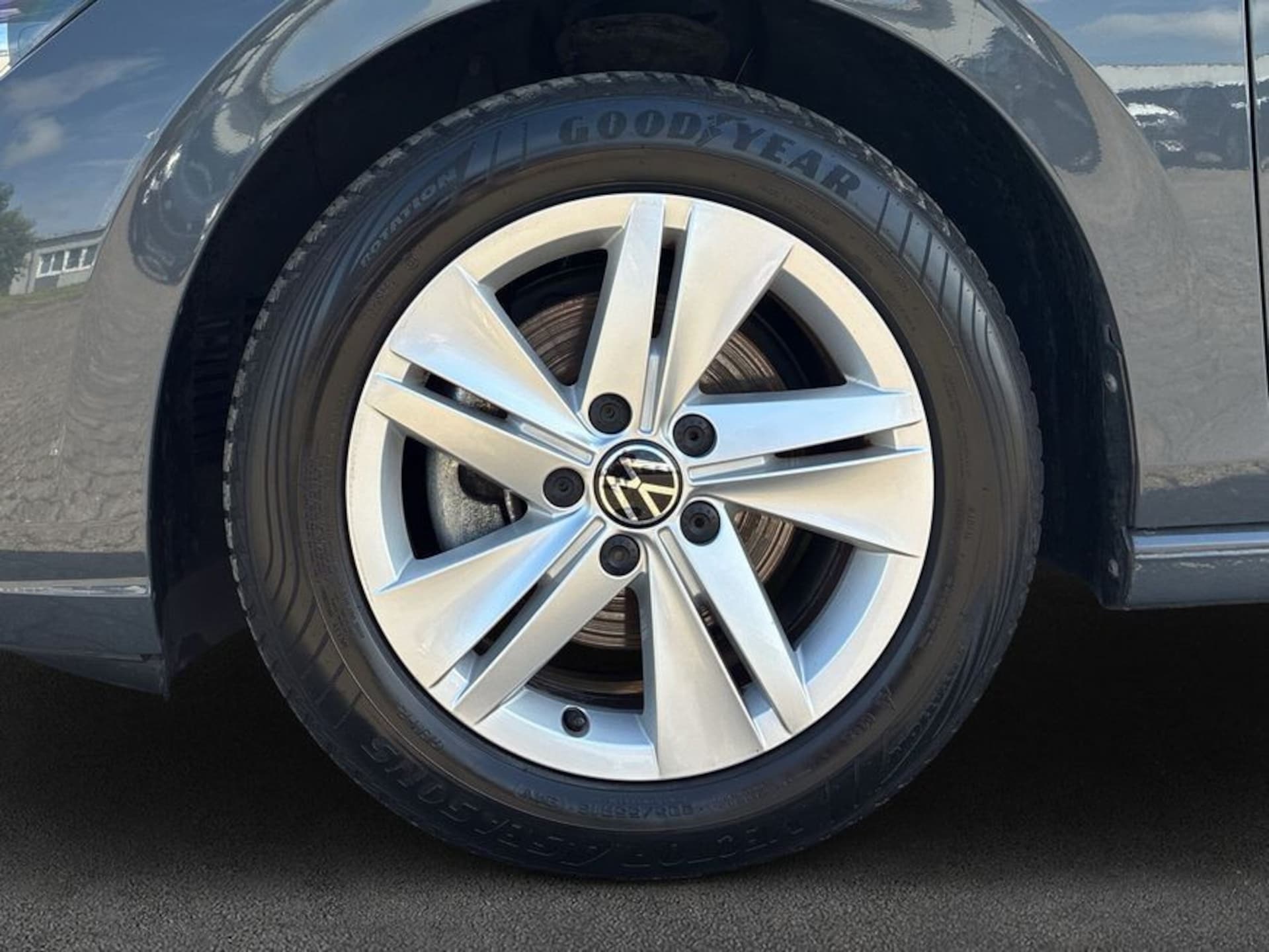 Volkswagen Golf Life
