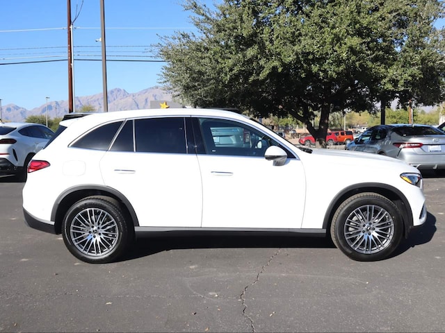 2026 Mercedes-Benz GLC 300