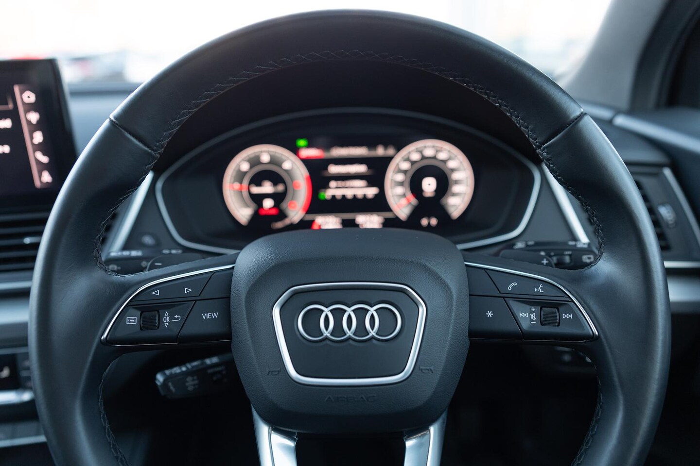 Image about Audi Q5 Sport 40 TDI quattro S tronic
