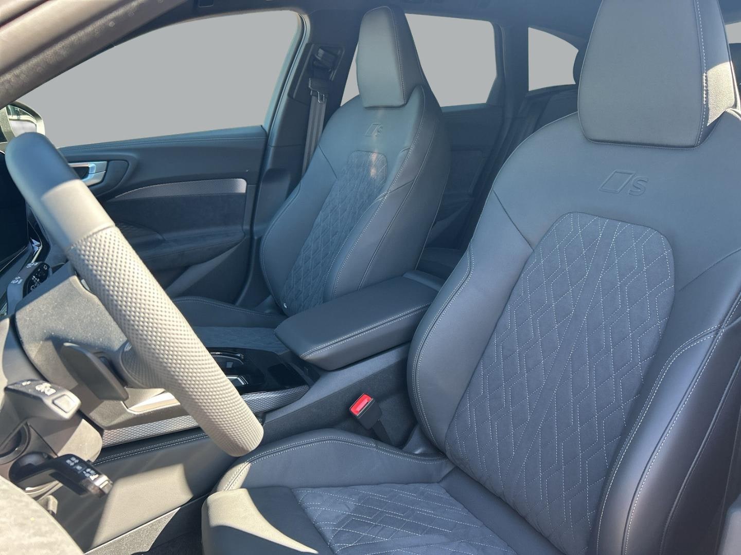 Bild über Audi A5 Avant TDI 150 kW S tronic - für weitere Informationen kontaktieren Sie den Audi Partner