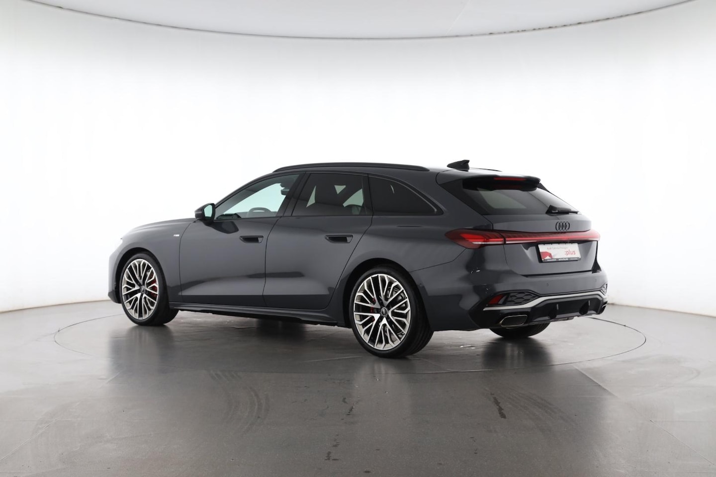 Bild über Audi A5 Avant TFSI 150 kW S tronic - für weitere Informationen kontaktieren Sie den Audi Partner