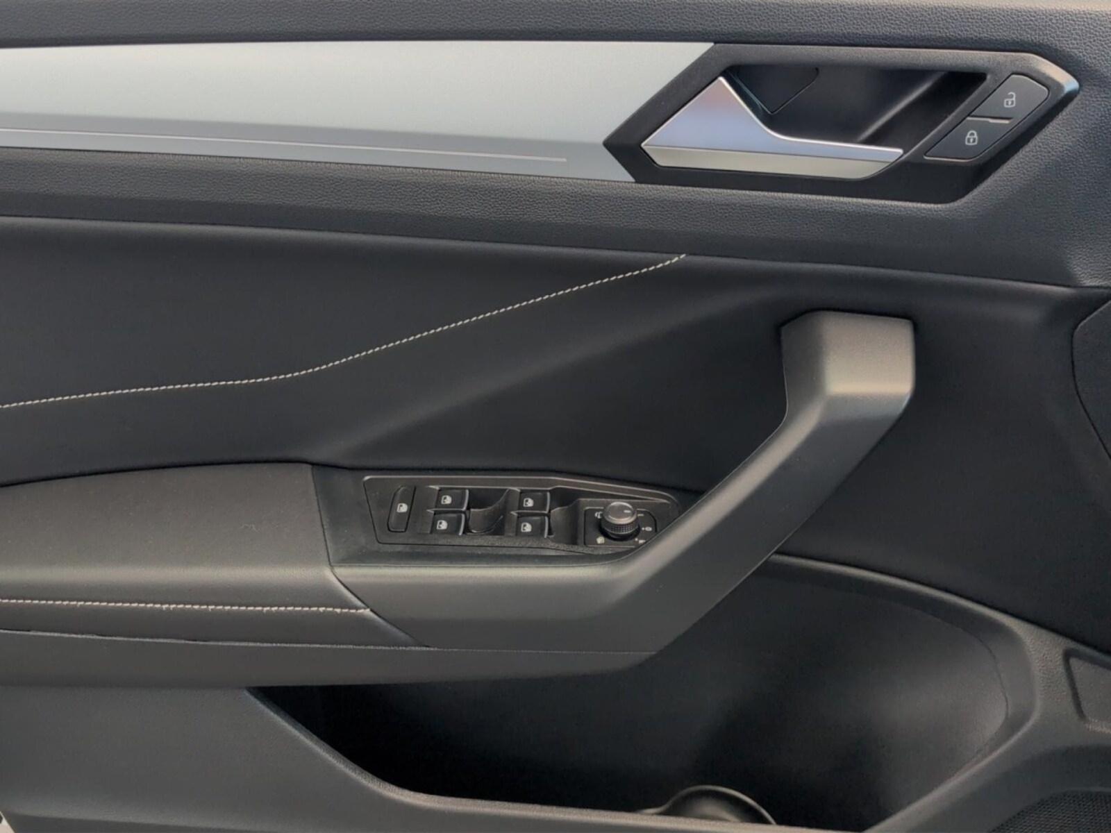 Volkswagen T-Roc – Bild 12