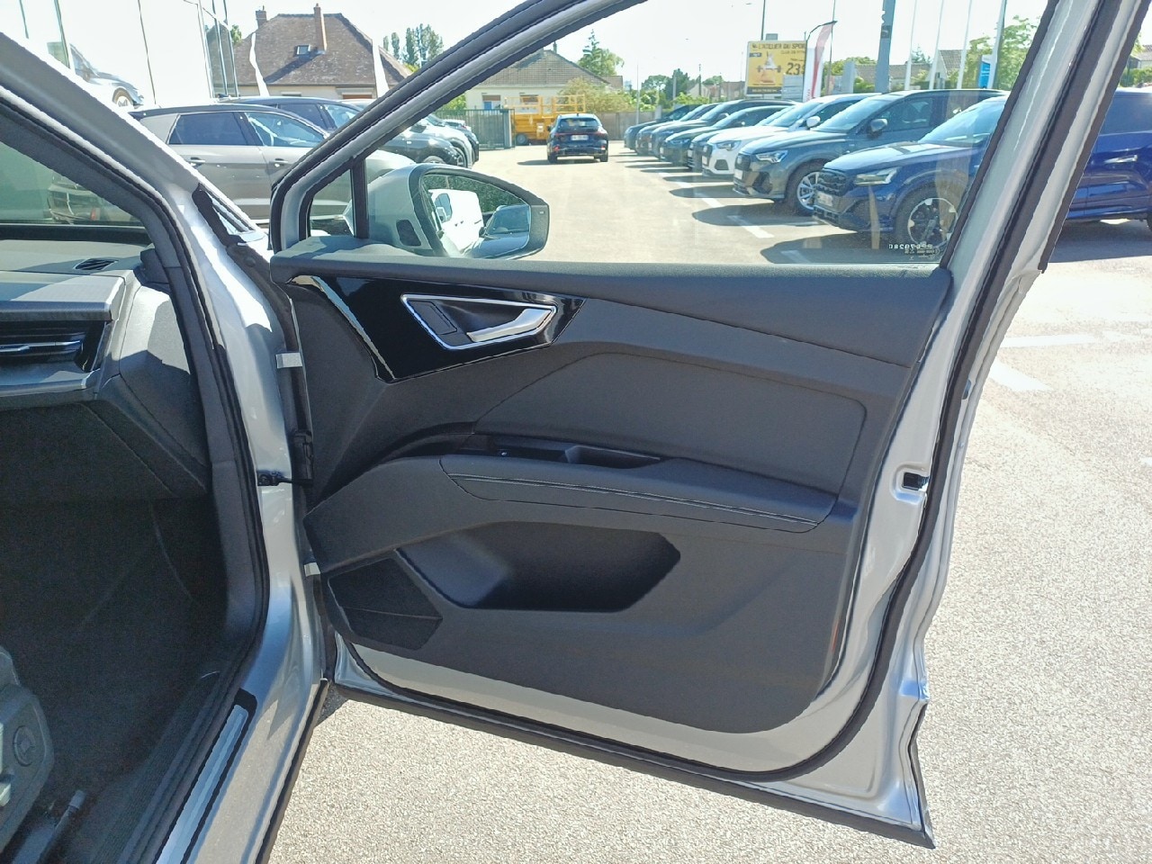 Image about Audi Q4 e-tron Executive 45 e-tron quattro 195,00 kW