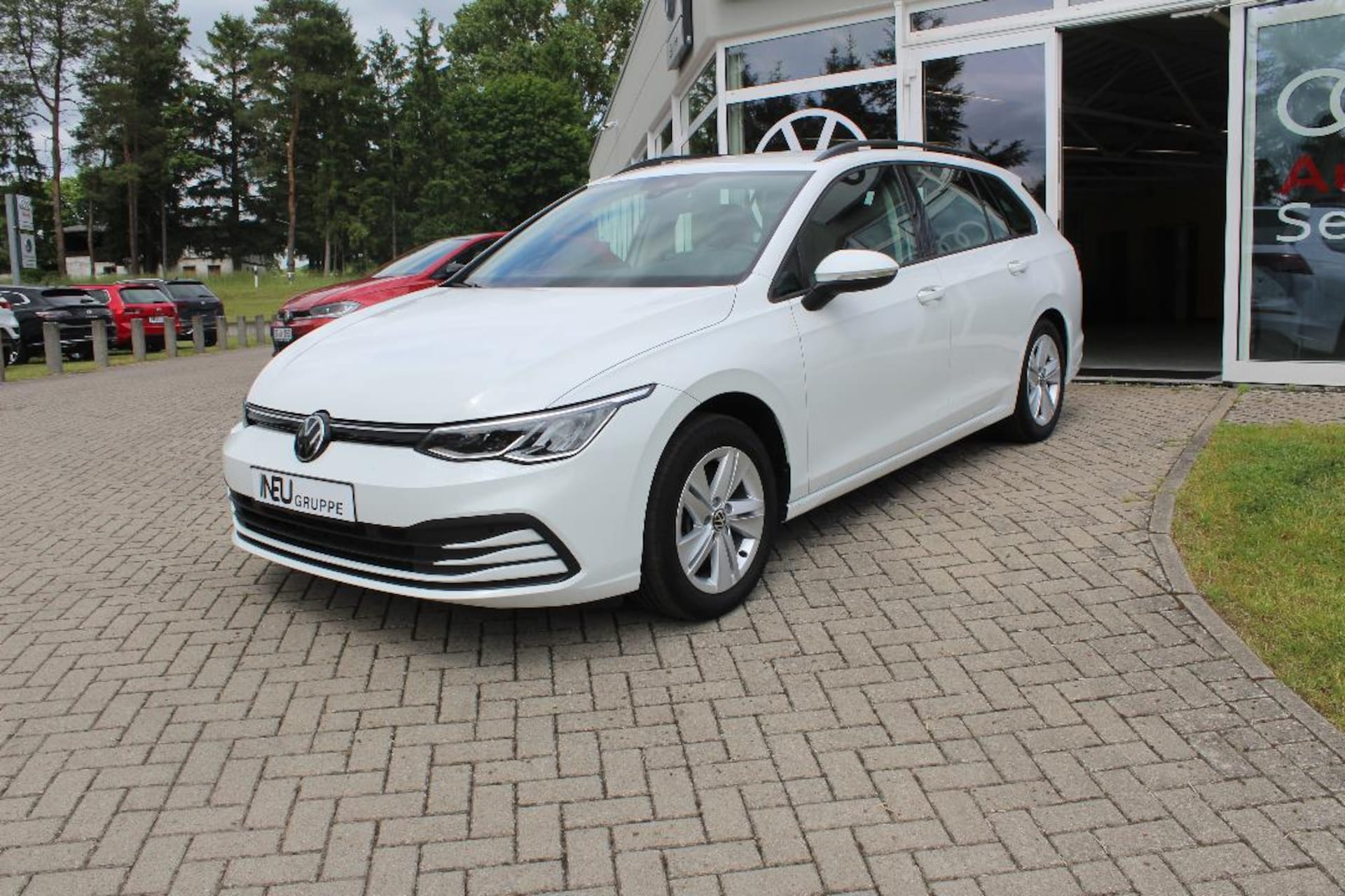 Volkswagen Golf Variant Life