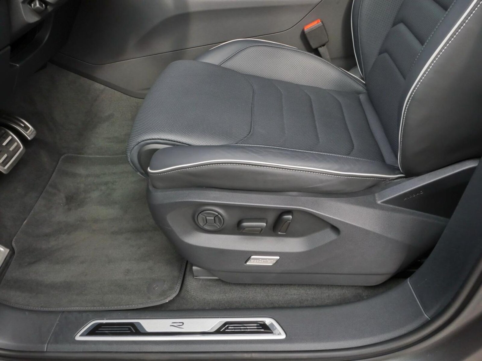 Volkswagen Touareg – Bild 26
