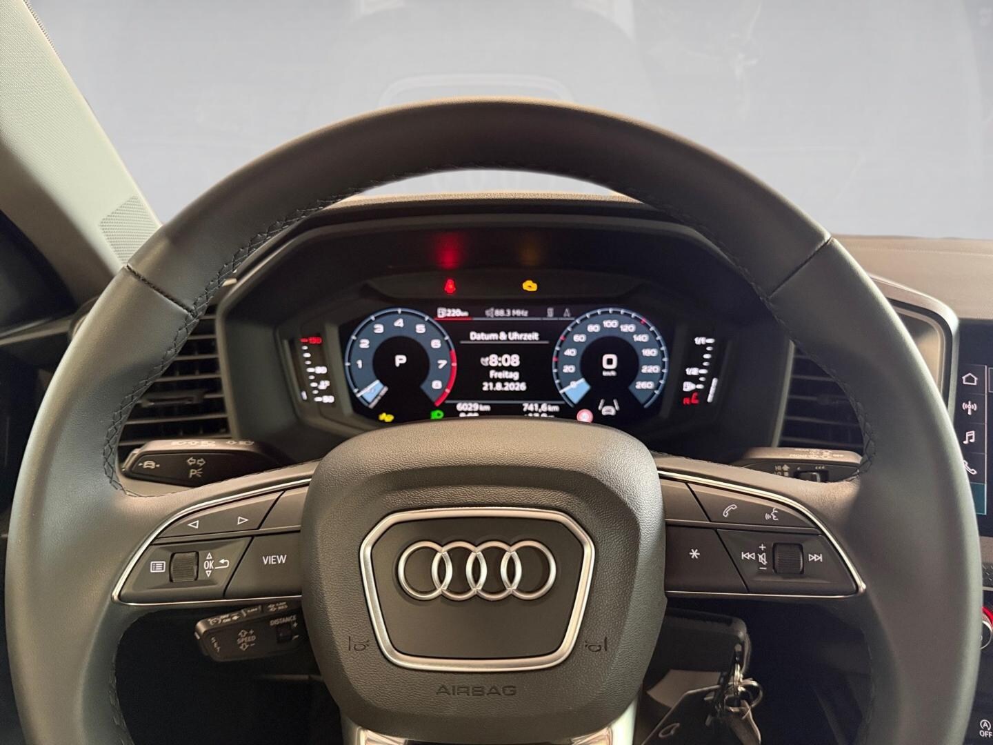 Bild über Audi A1 allstreet 30 TFSI S tronic - für weitere Informationen kontaktieren Sie den Audi Partner