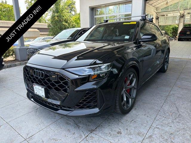 Photo of 2025 Audi RS Q8 SUV performance