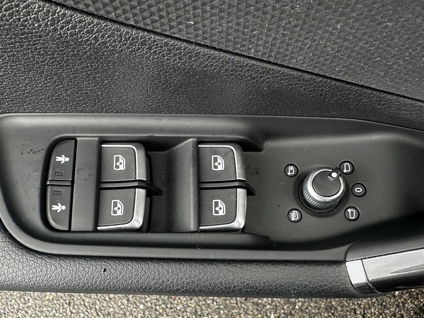 Image about Audi Q2 S line plus 35 TFSI 110 kW (150 ch) S tronic