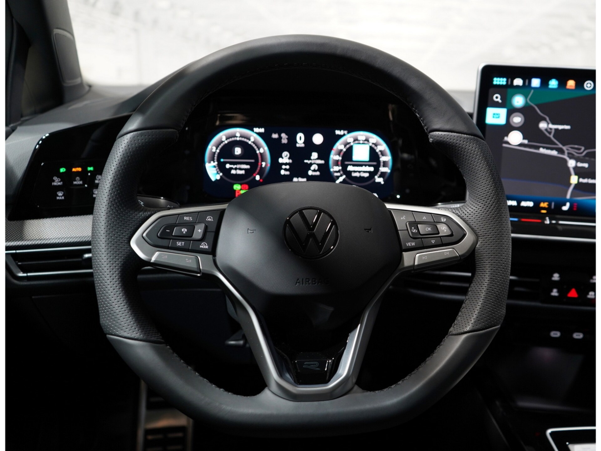 Volkswagen Golf R-Line
