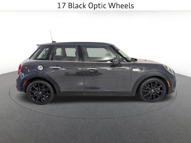 2021 MINI