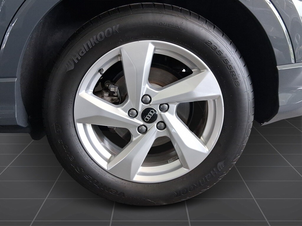 Bild som visar&nbsp;Audi Q3&nbsp;Q3 35 TFSI advanced 150 hk S tronic - för mer information kontakta din Audi Partner