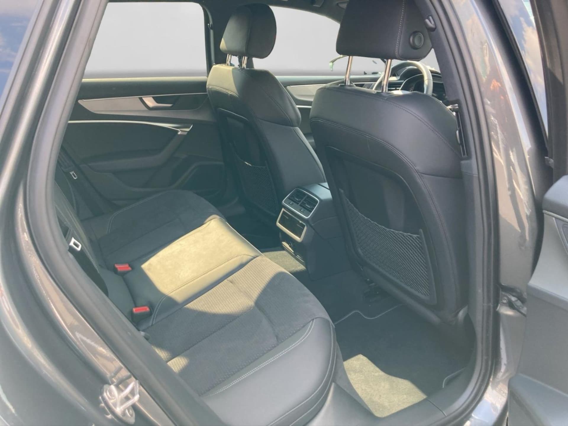 Audi S6 Avant