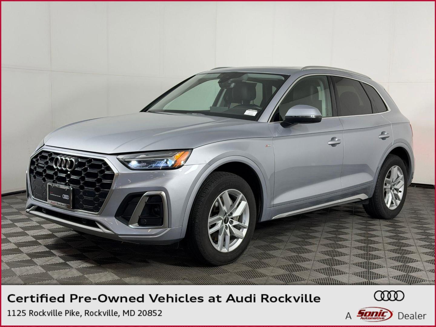 2023 Audi Q5 45 Premium's photo
