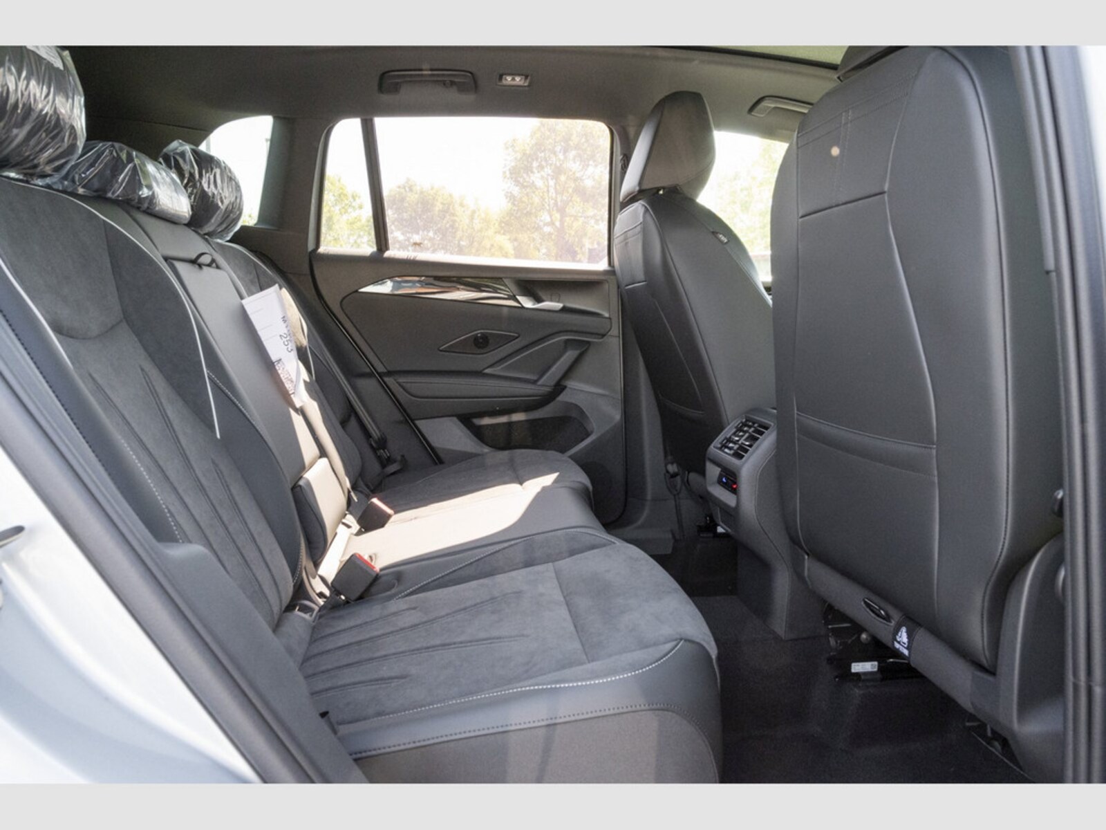 Volkswagen Tiguan – Bild 11