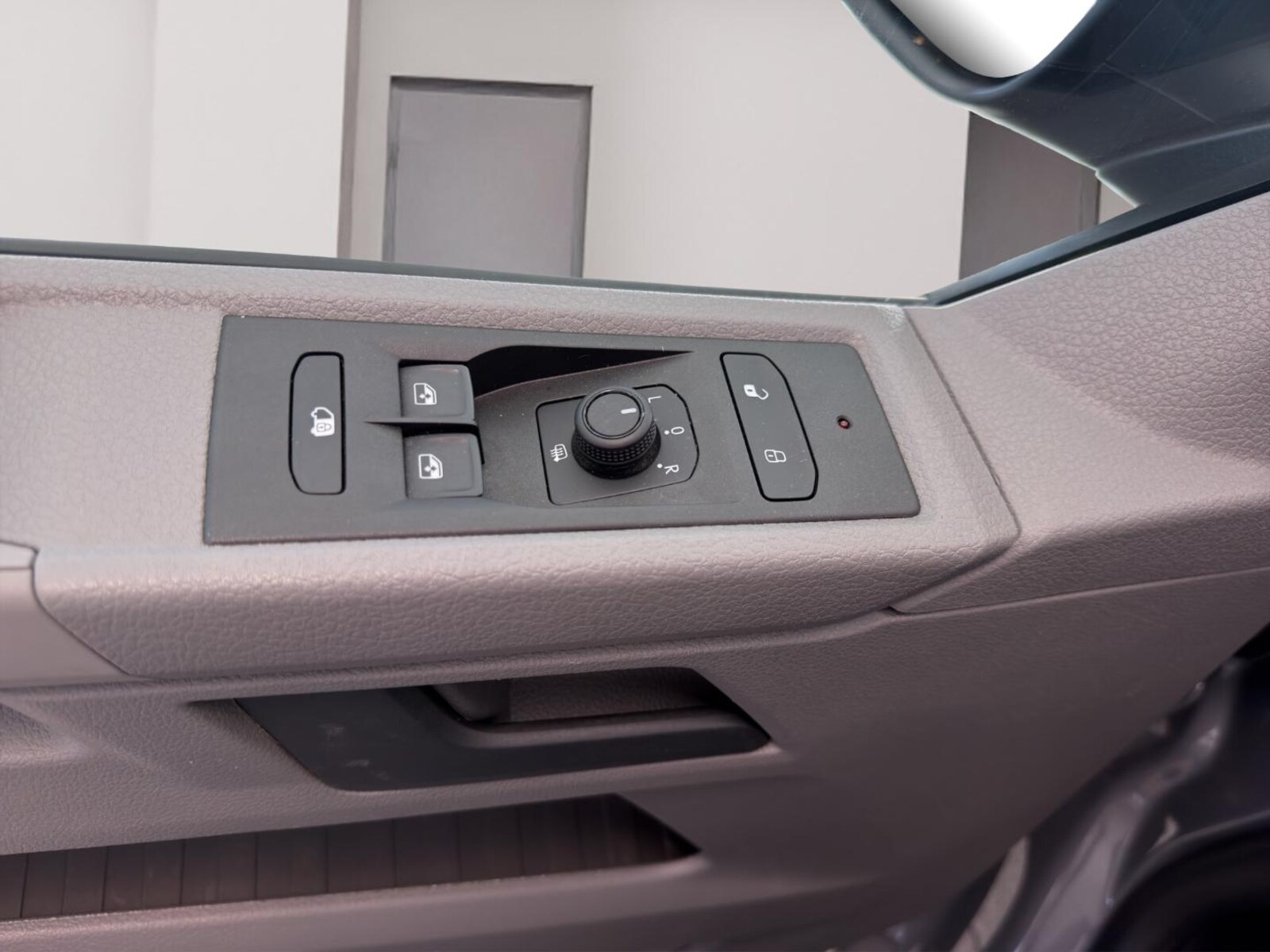 Volkswagen T6.1 Transporter Kasten kurzer Radstand – Bild 13