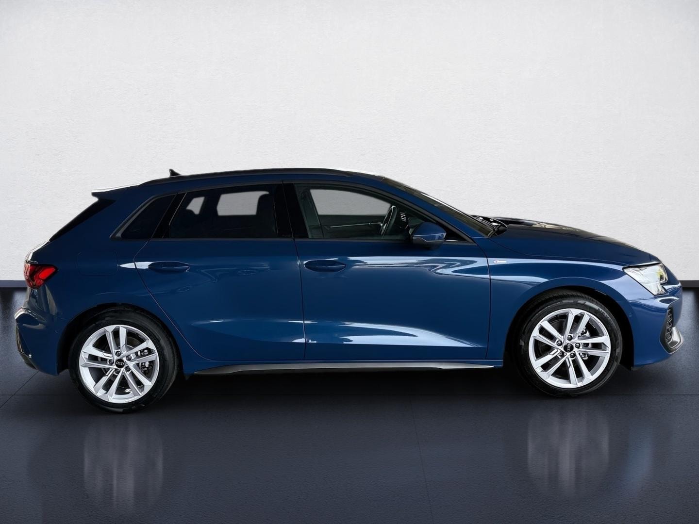 Bild über Audi A3 Sportback TFSI Schaltgetriebe - für weitere Informationen kontaktieren Sie den Audi Partner
