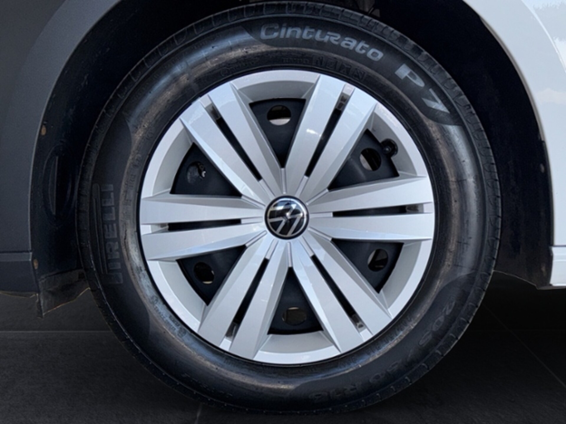 Volkswagen Caddy Basis-Modell