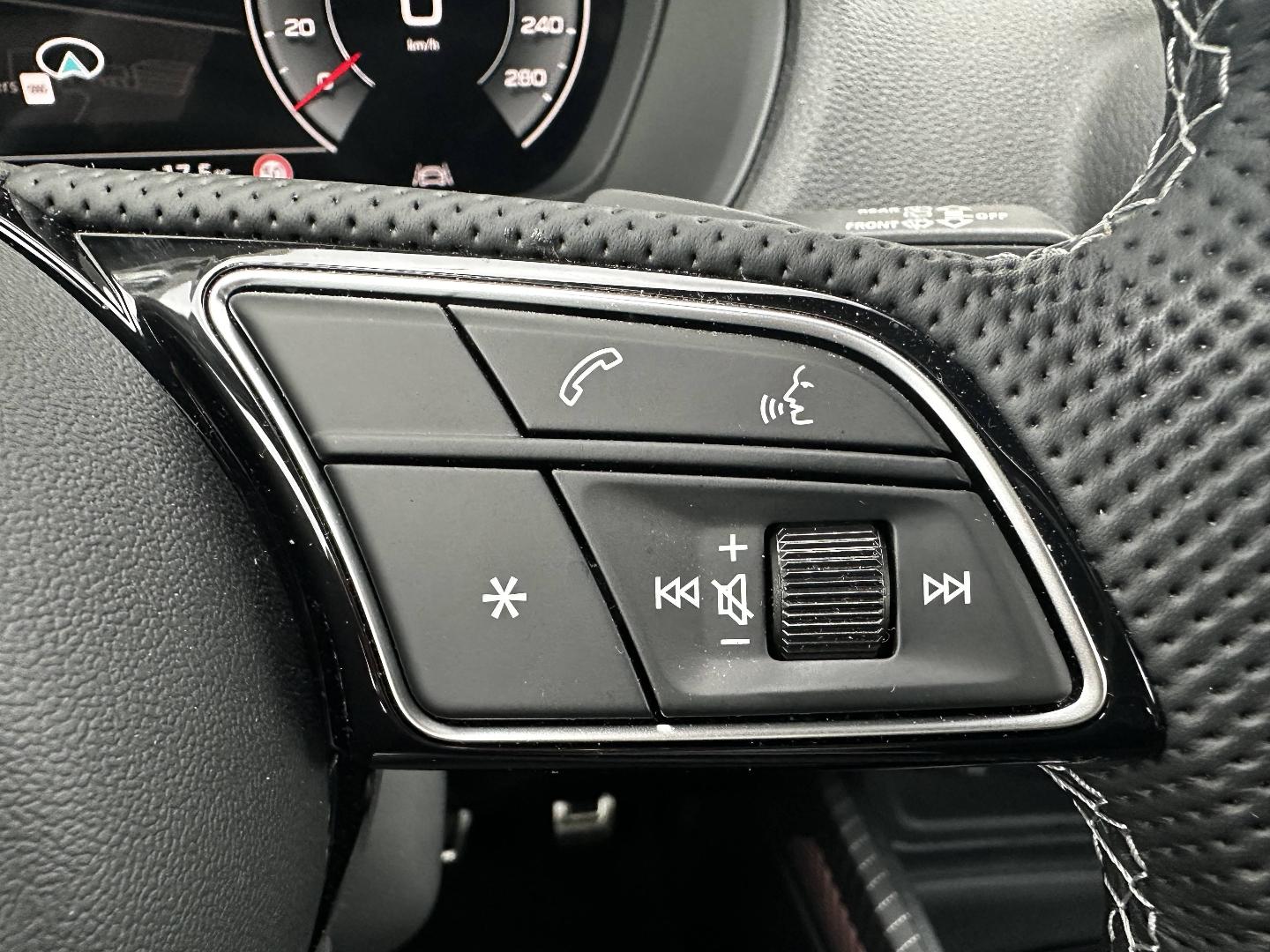 Image about Audi Q2 S line plus 35 TFSI 110 kW (150 ch) S tronic