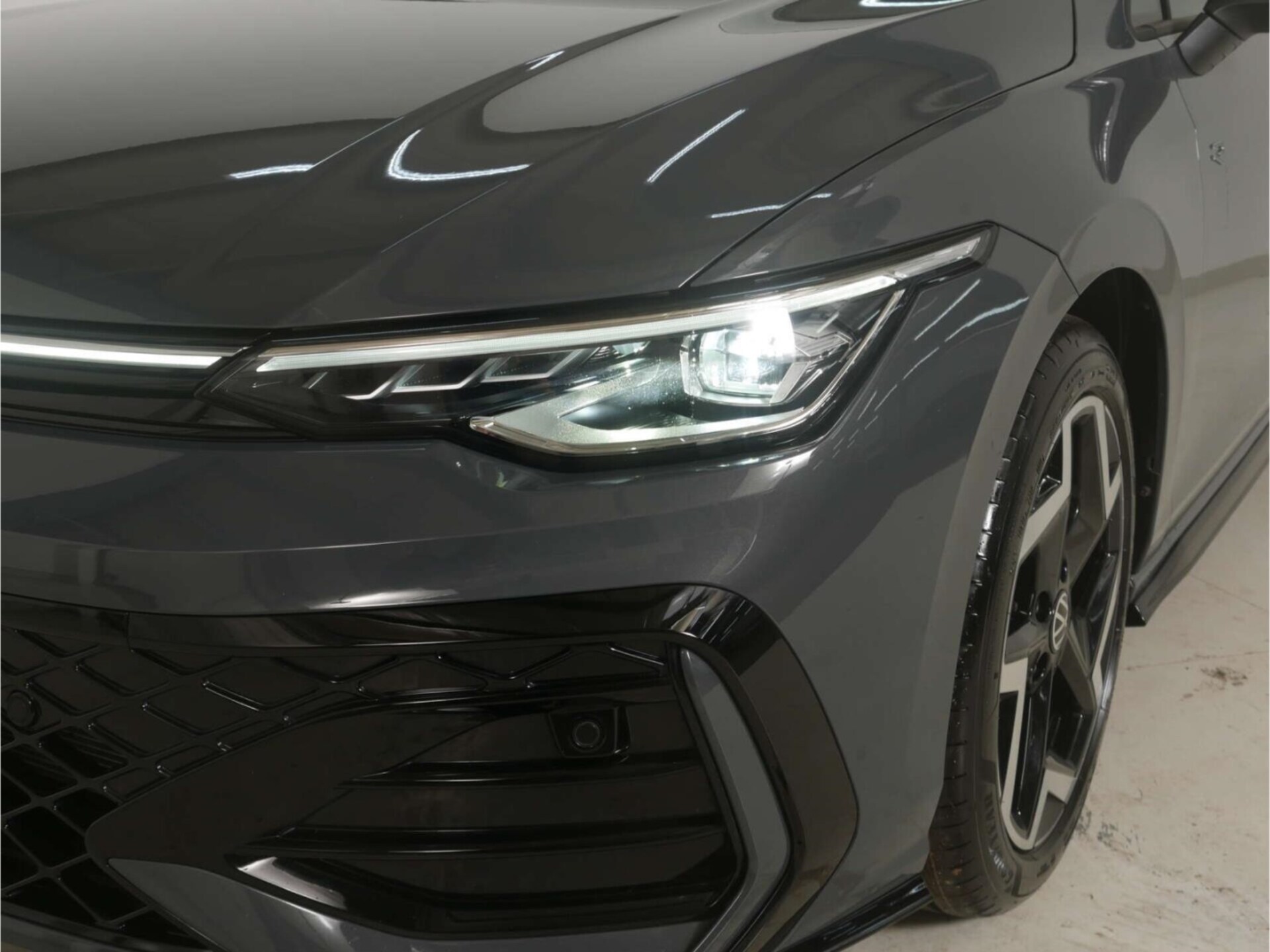 Volkswagen Golf R-Line
