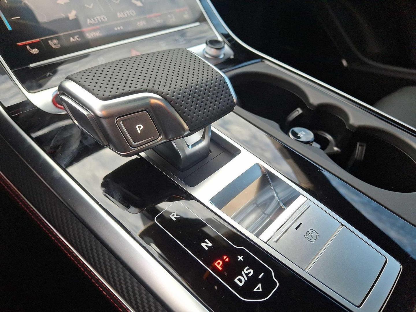 2026 Audi SQ8 Prestige - Photo 13
