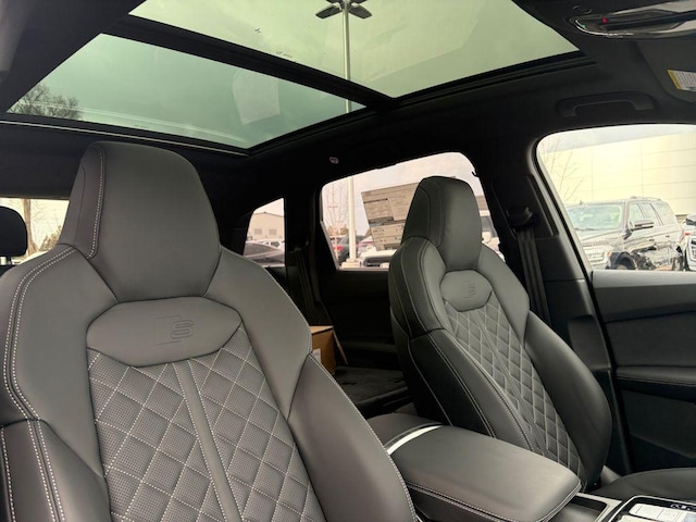 2026 Audi SQ7 Premium Plus - Photo 21