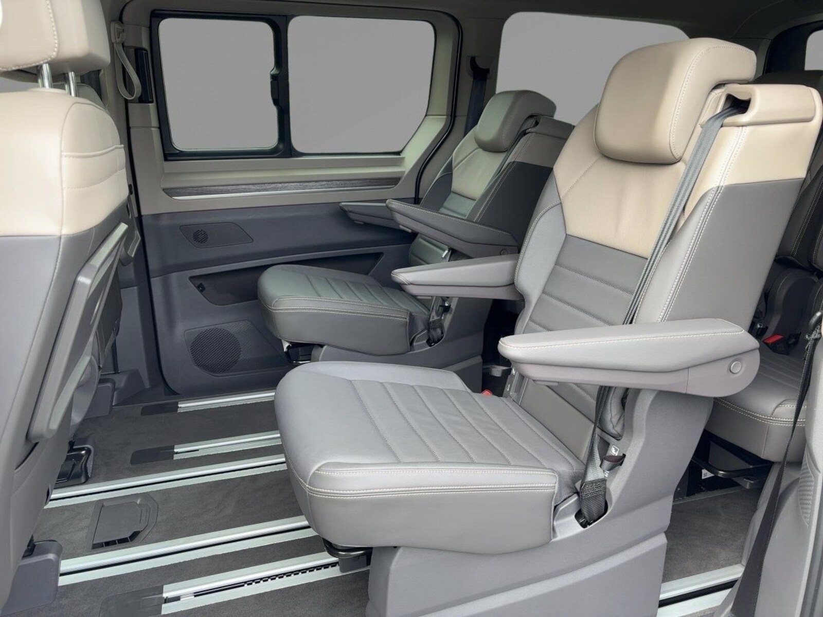 Volkswagen Multivan Langversion – Bild 7
