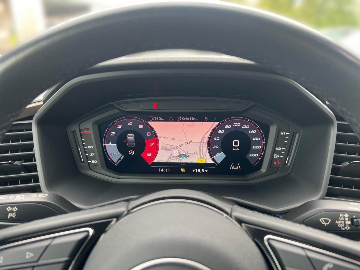 Bild über Audi A1 allstreet 30 TFSI Schaltgetriebe - für weitere Informationen kontaktieren Sie den Audi Partner