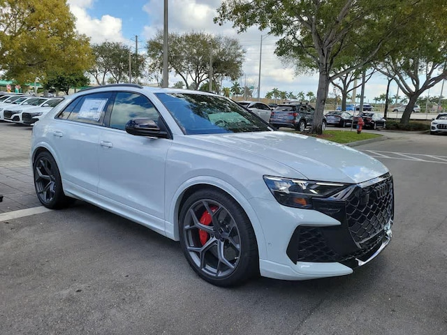 2026 Audi RS Q8 SUV performance