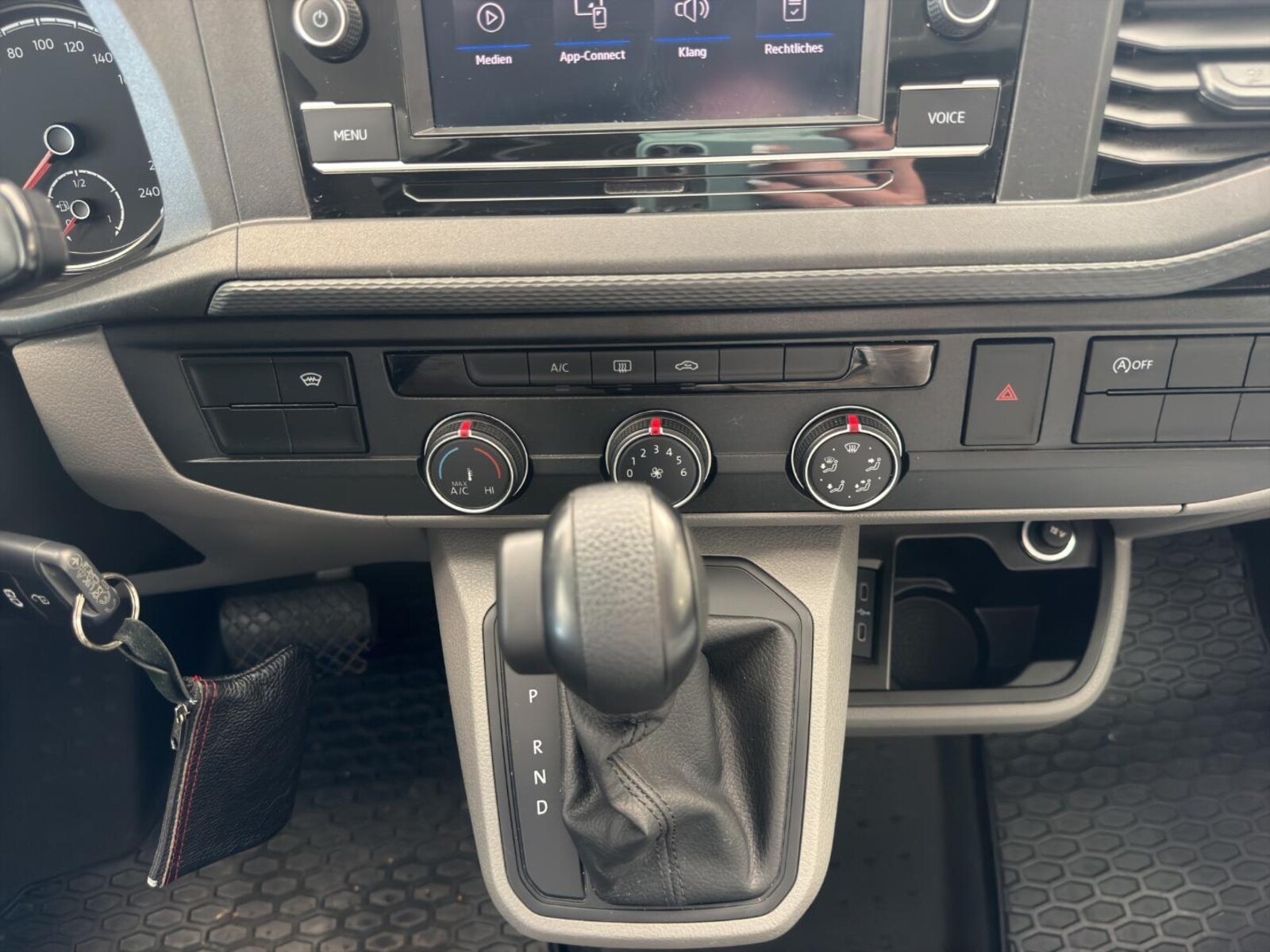 Volkswagen T6.1 Transporter Kasten kurzer Radstand – Bild 23