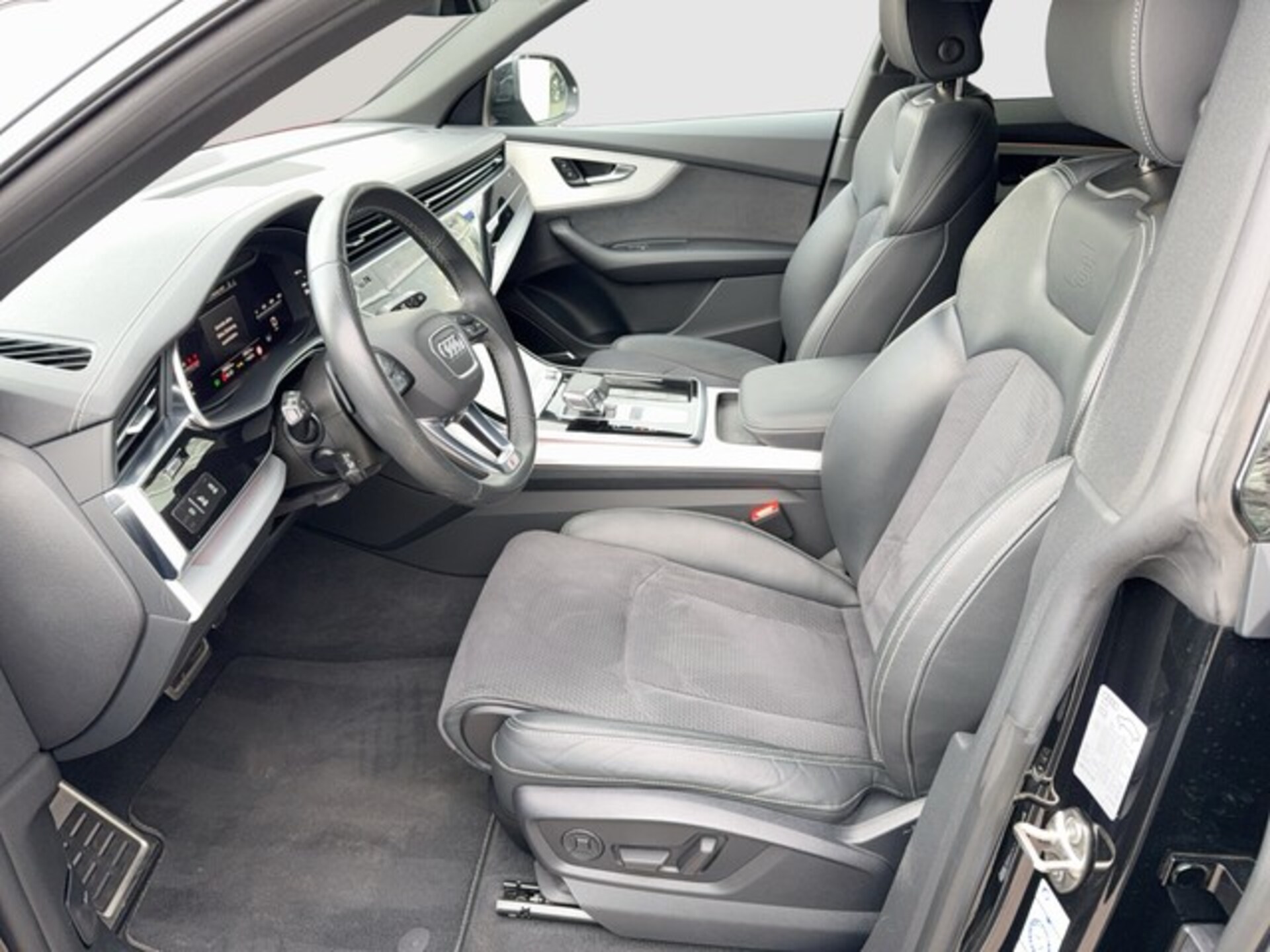 Audi Q8 SUV