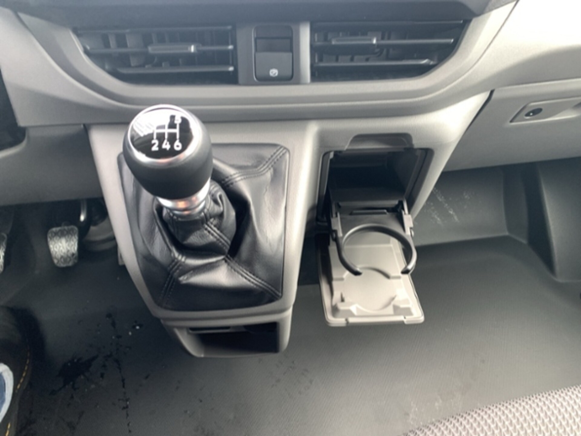 Volkswagen Transporter Kasten kurzer Radstand