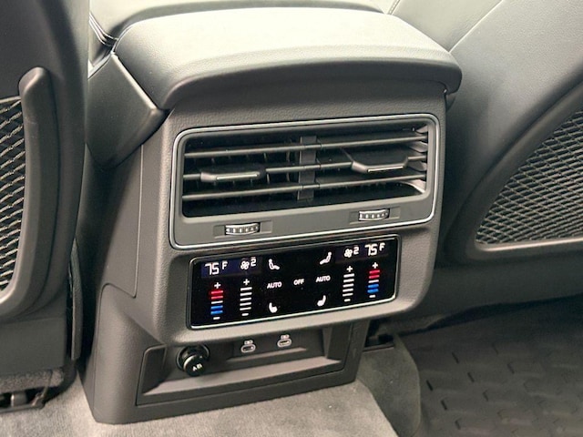 2026 Audi SQ7 Premium Plus - Photo 24
