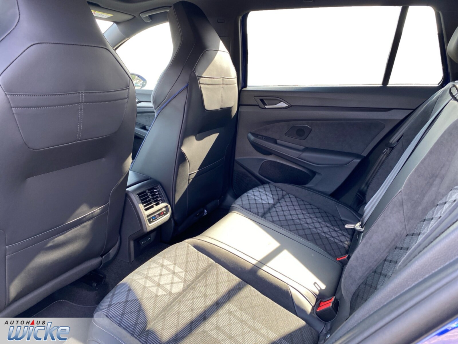 Volkswagen Golf Variant – Bild 8