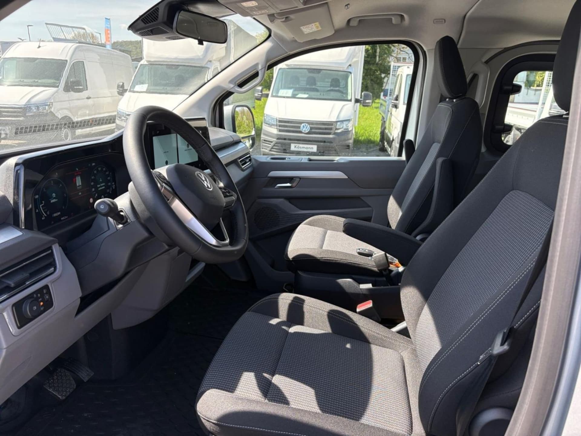 Volkswagen Transporter Kombi langer Radstand