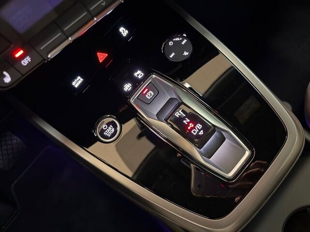 Audi Q4 e-tron 40 Premium 150, 00 kW 10