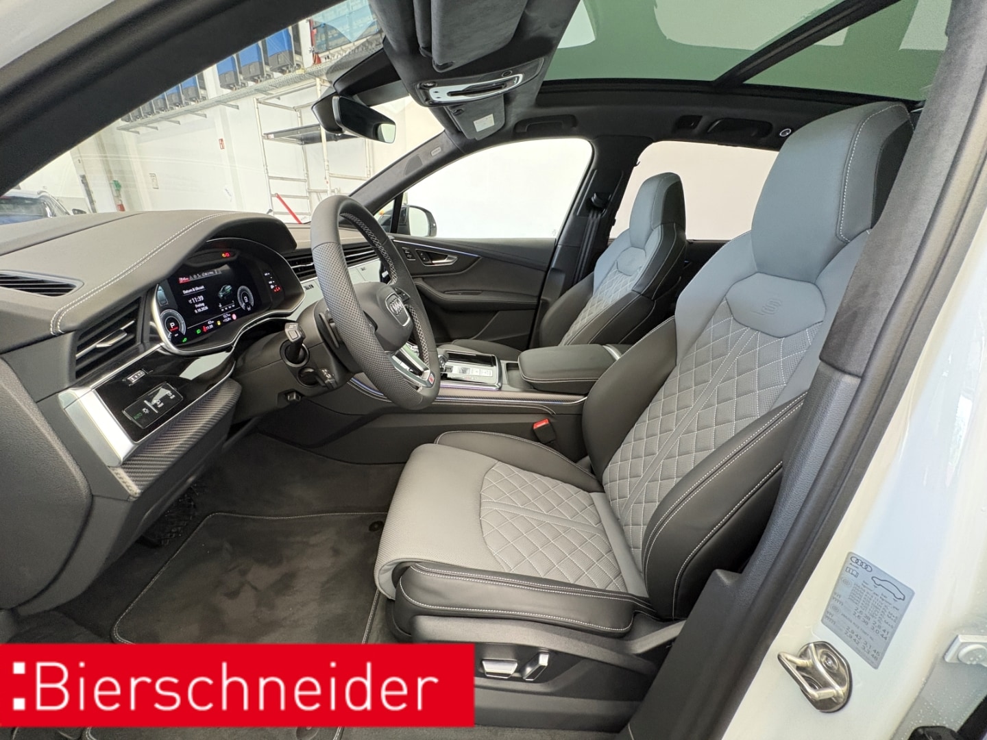 Bild über Audi Q7 SUV TFSI e S line 60 TFSI e quattro tiptronic - für weitere Informationen kontaktieren Sie den Audi Partner