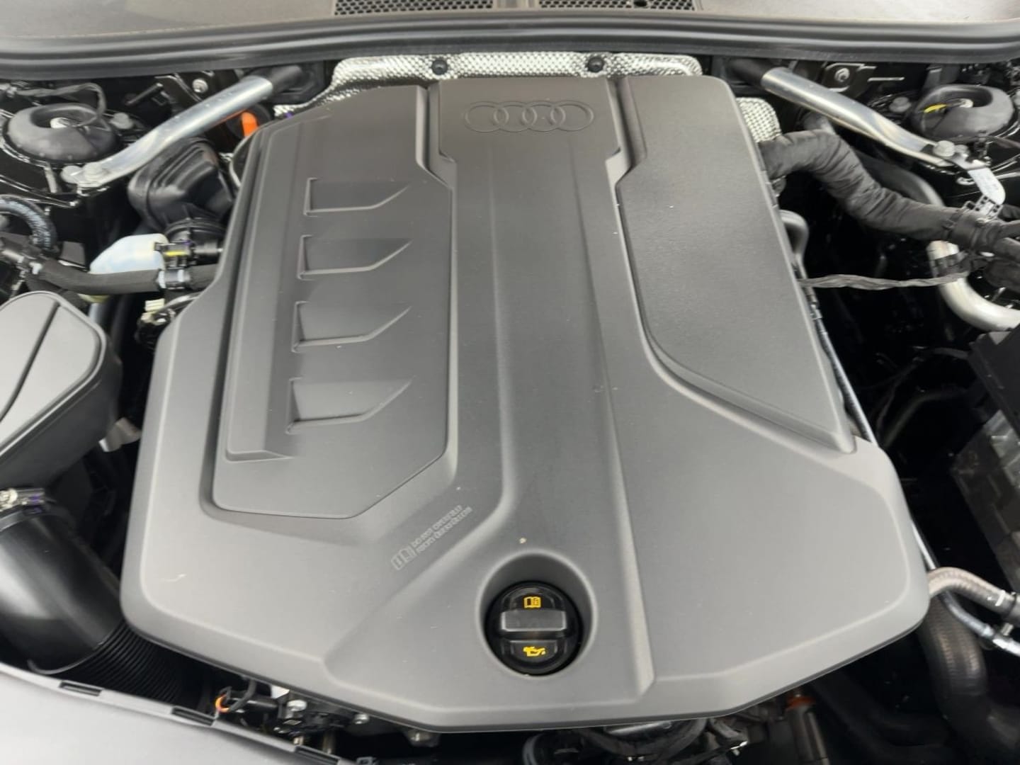 Bild über Audi A5 Avant e-hybrid e-hybrid quattro 270 kW S tronic - für weitere Informationen kontaktieren Sie den Audi Partner