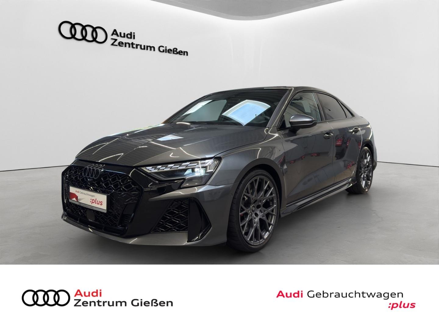 Bild über Audi RS 3 Limousine TFSI quattro S tronic - für weitere Informationen kontaktieren Sie den Audi Partner