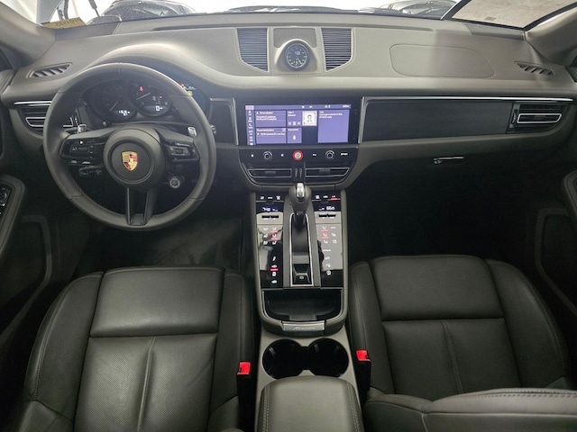 Photo 18