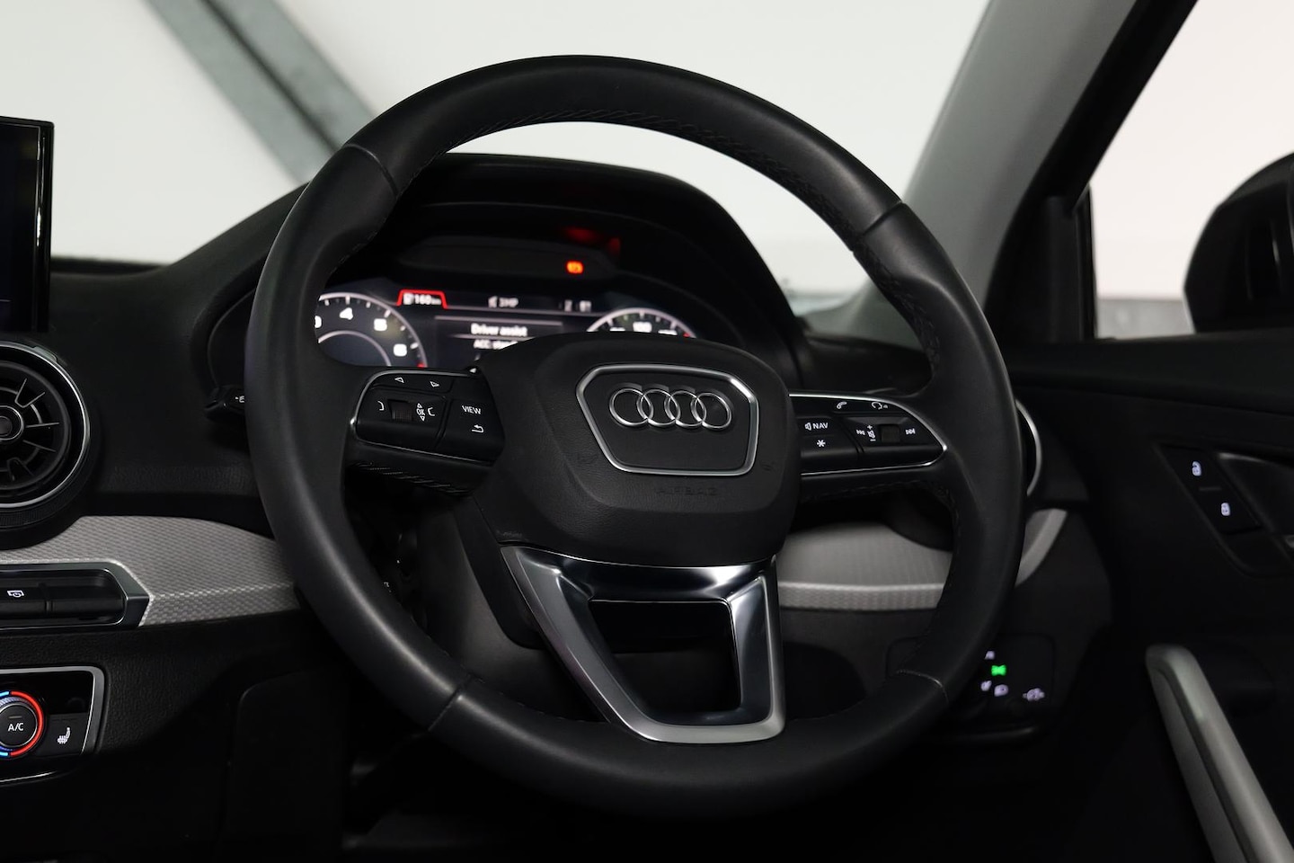Image about Audi Q2 35 TFSI S tronic